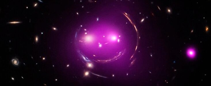 Image of Cheshire Cat gravitationally lensed galaxies