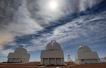 Telescopios haciendo guardia