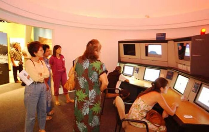 Gemini 'Virtual Observatory' at Imiloa