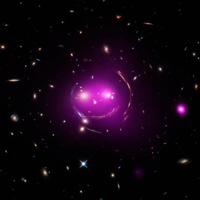 Image of Cheshire Cat gravitationally lensed galaxies