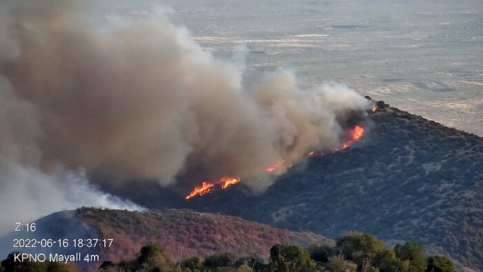 Incendio Contreras alcanza al Observatorio Nacional Kitt Peak