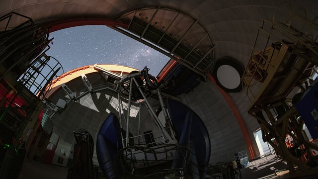 What is it like inside the Víctor M. Blanco 4-meter Telescope?